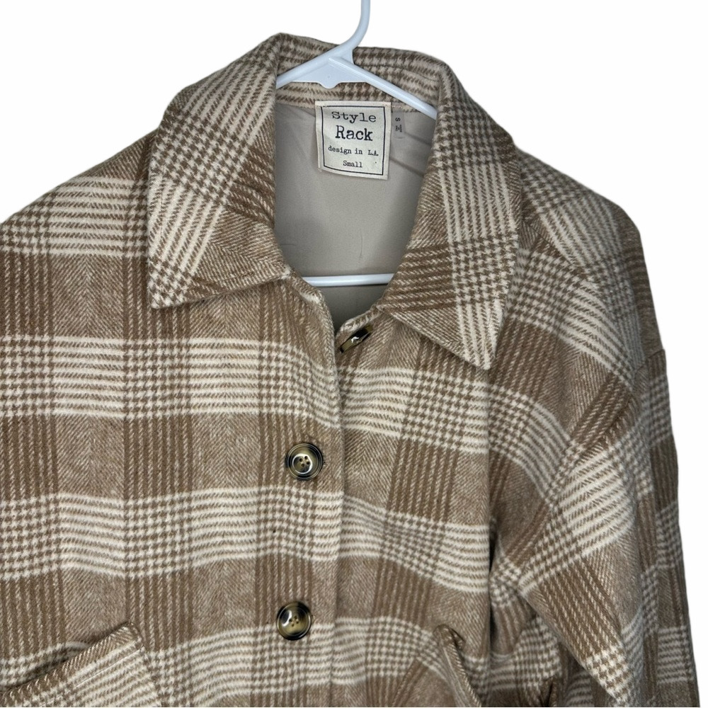 Style Rack Tan Teddy Button Jacket Size Small - Picture 2 of 8